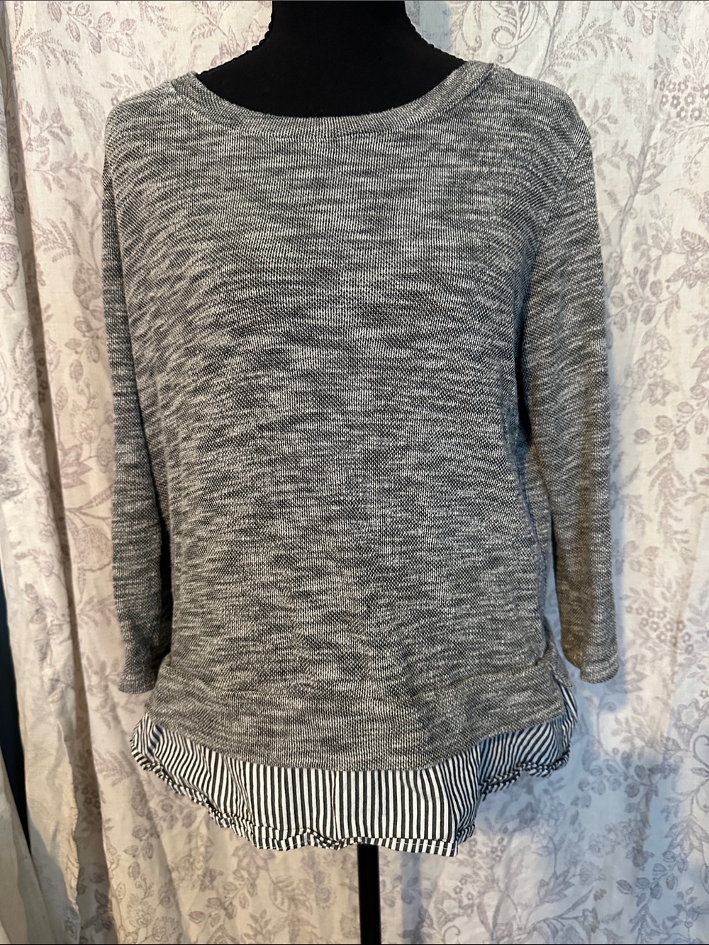 Anthropologie CLU + Willoughby Grey Marled Sweatshirt with Striped Hem